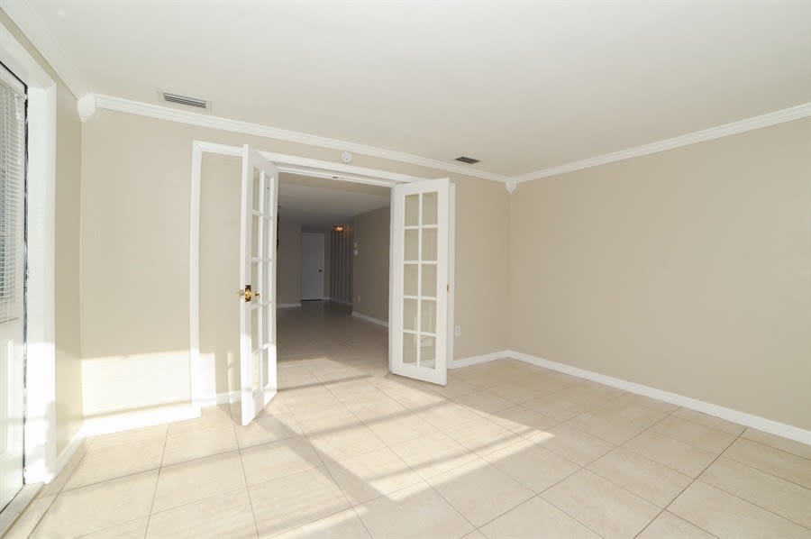 3910 Glissade Dr photo 3