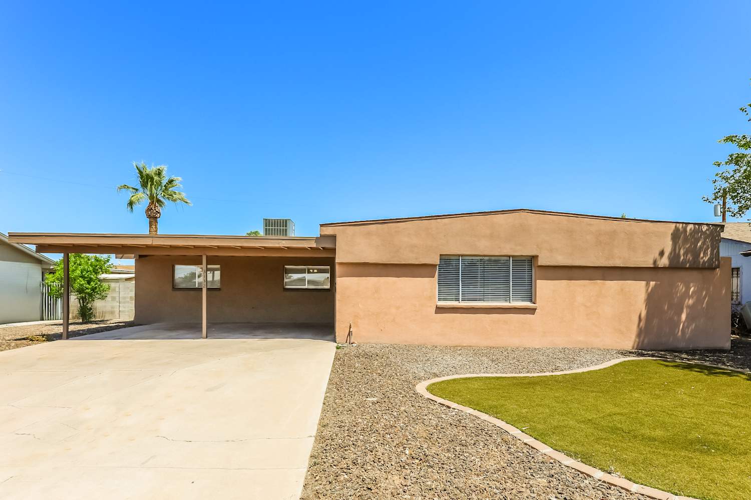 3132 W Surrey Ave Phoenix, AZ 85029 photo 2
