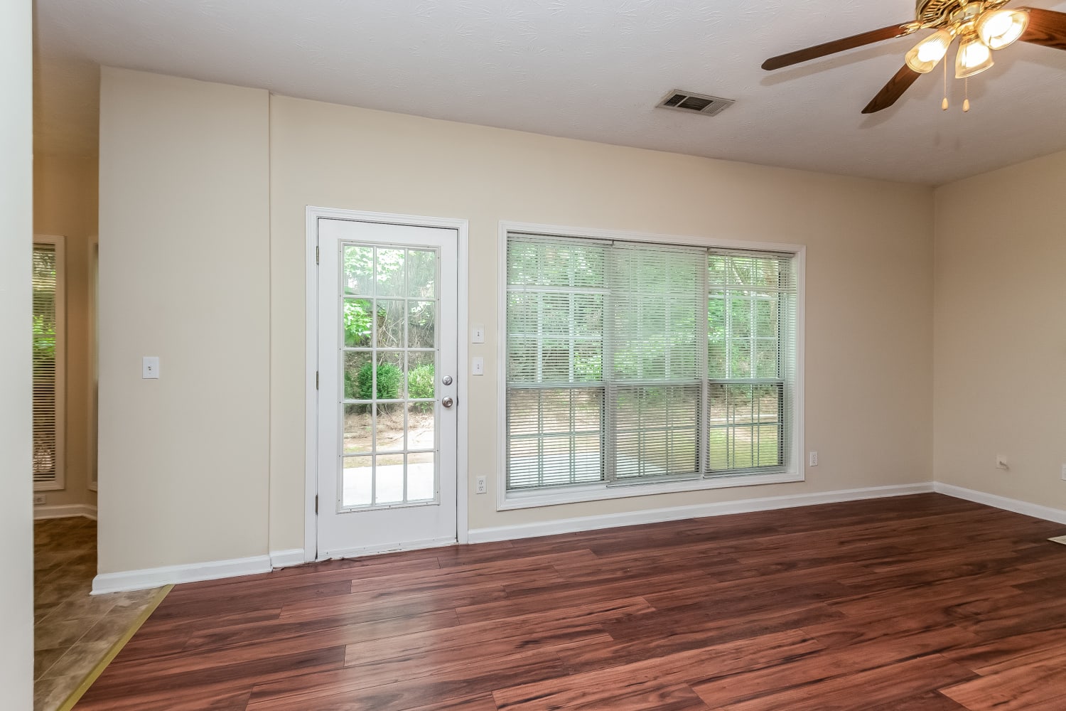 6810 Waters Edge Dr photo 3