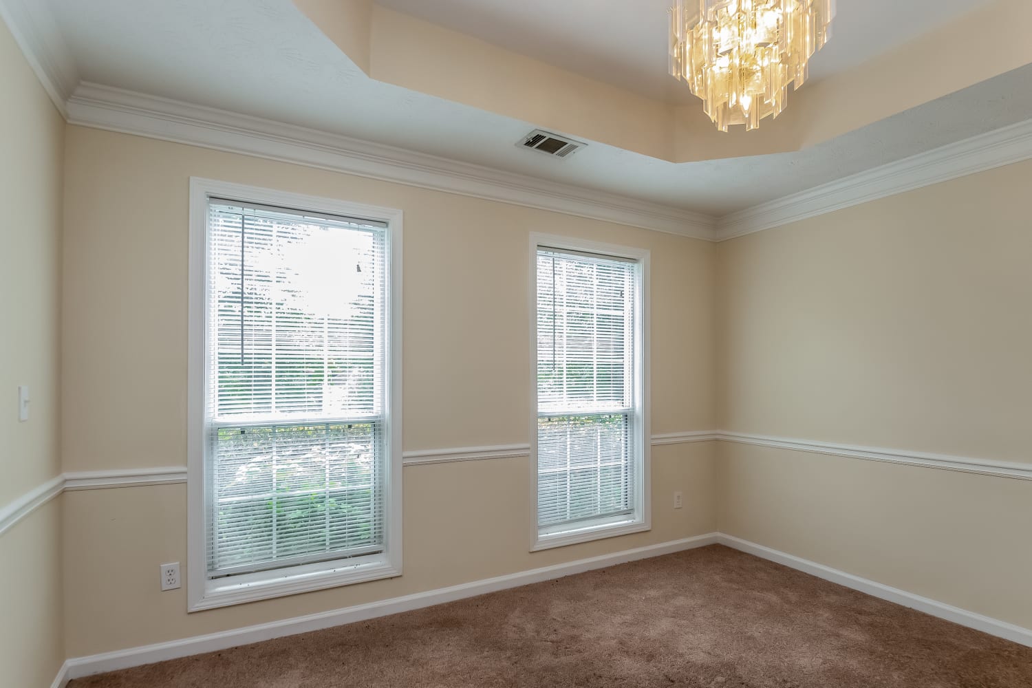 6810 Waters Edge Dr photo 4