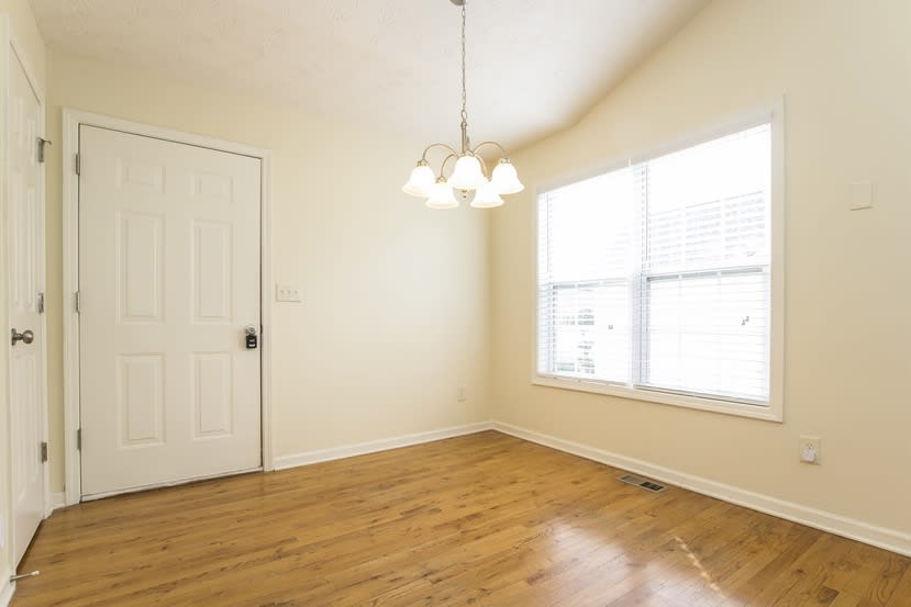 905 Rafington Dr photo 3