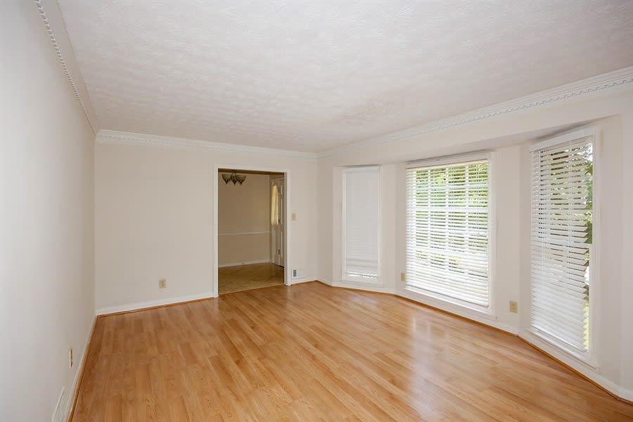 458 Glendale Ct photo 3