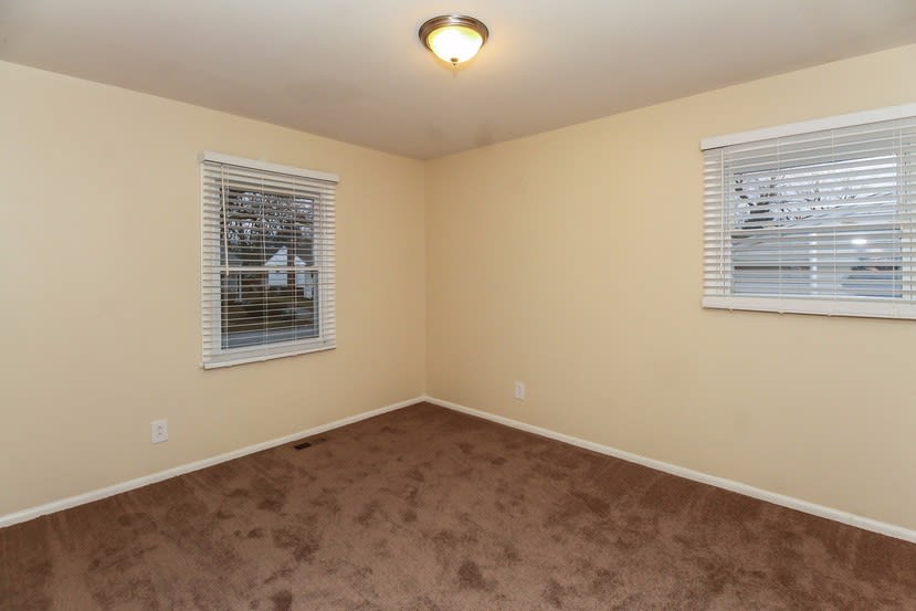 46 S Willow Ln photo 5