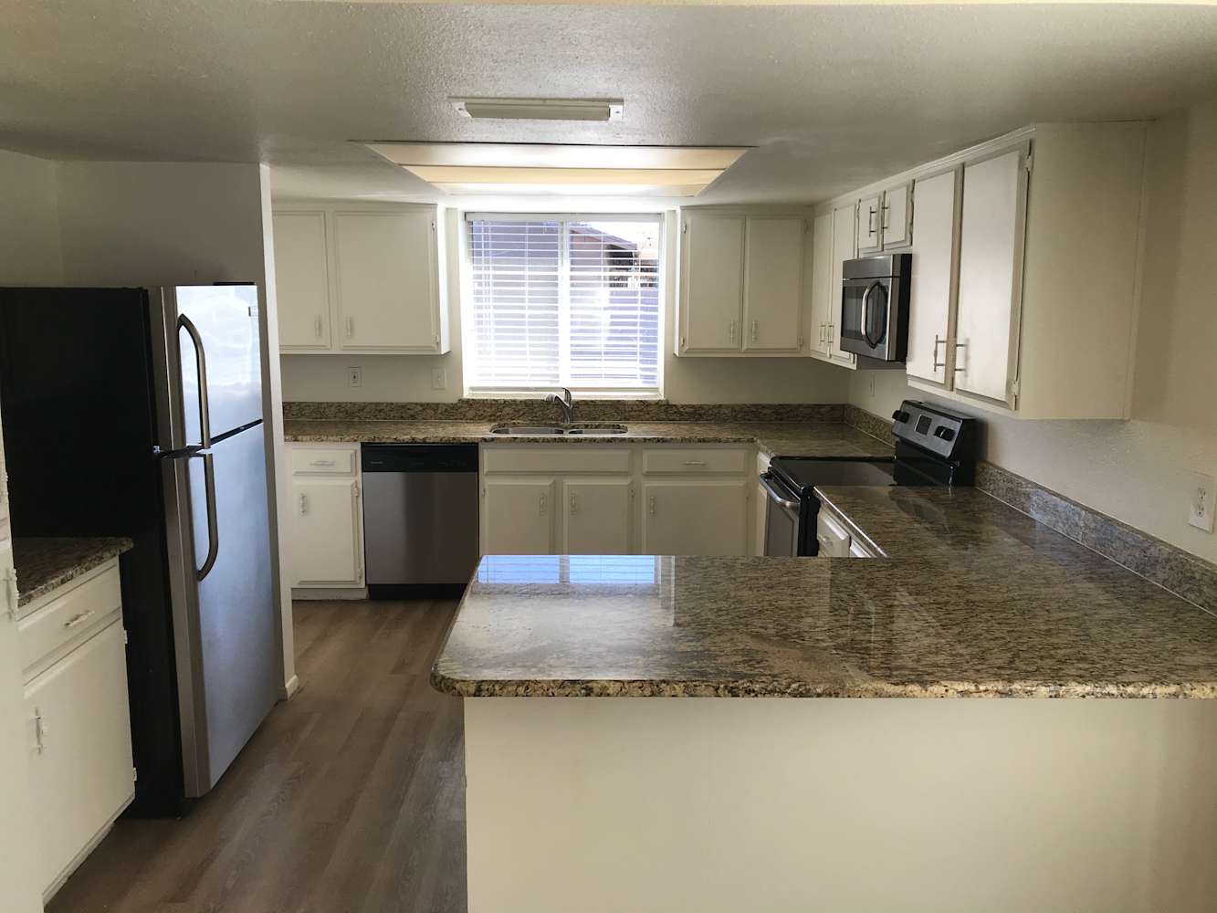 505 W Pantera Ave photo 4