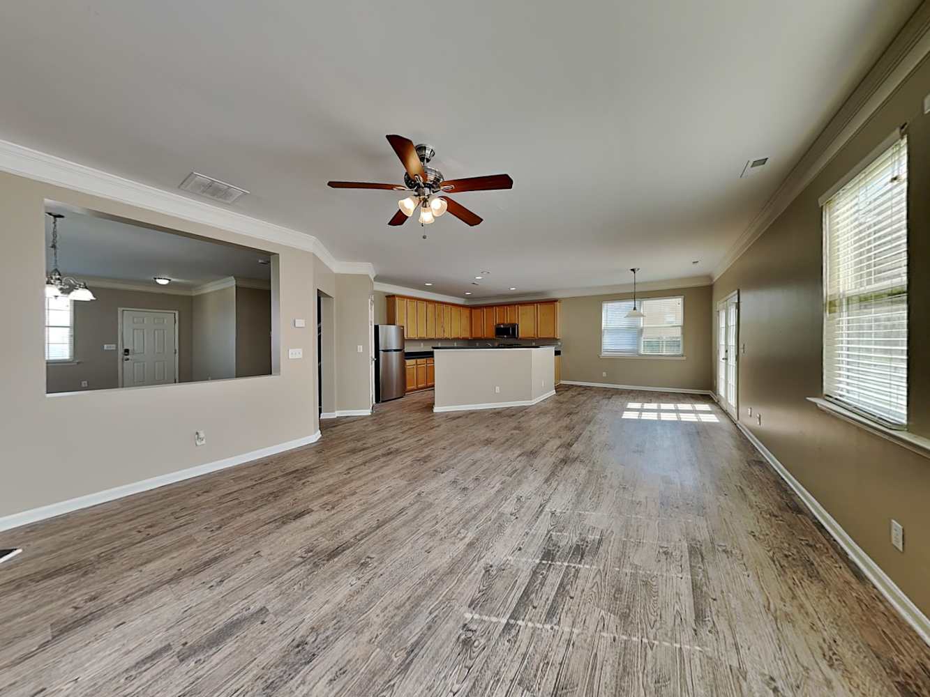 2604 Waterdale Rd SW photo 5