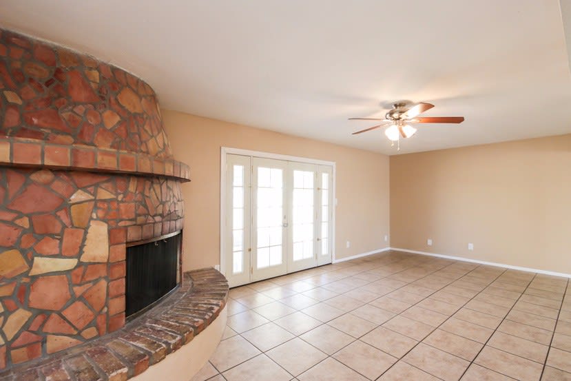 5816 W Carol Ann Way photo 2