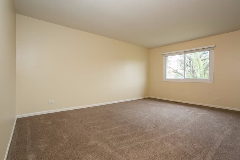 5924 Allemong Dr photo 2