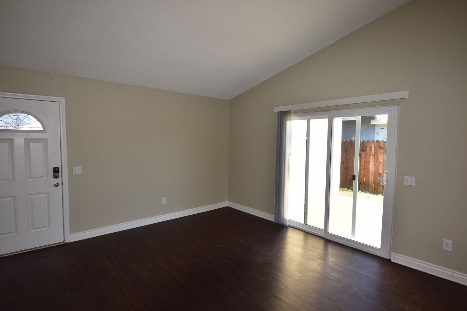 7340 Lydia Ave photo 2