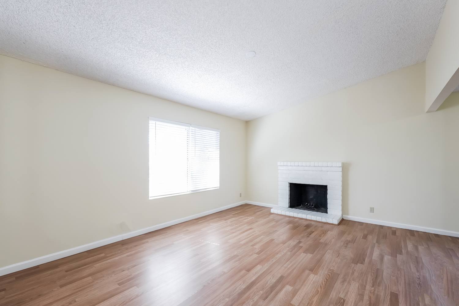 78 Longview Dr photo 4