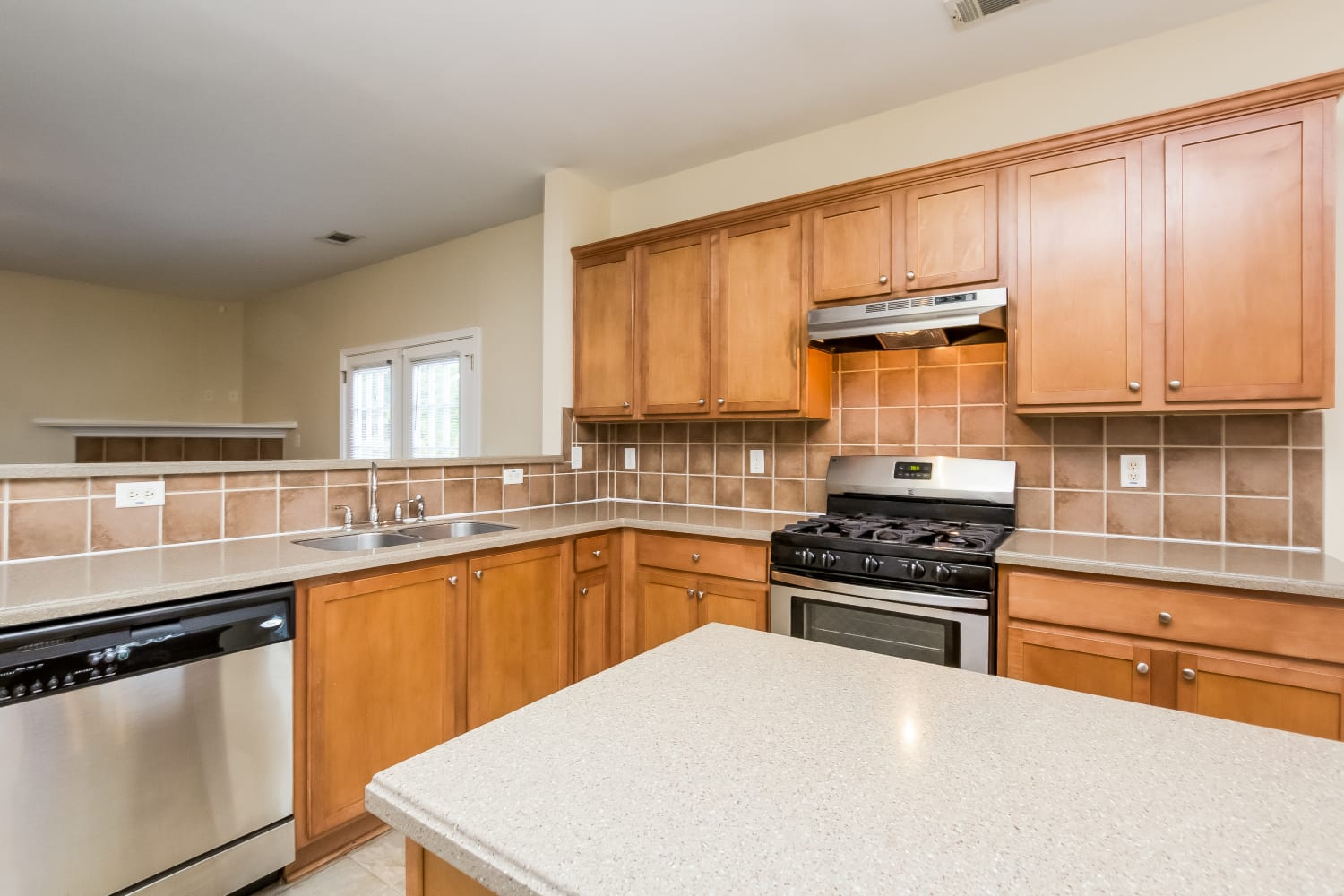 7188 Toccoa Cir photo 4