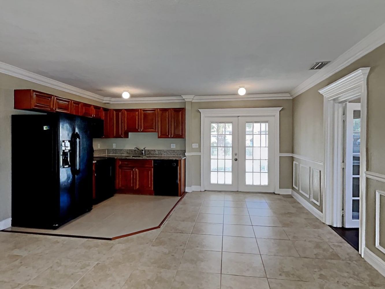 913 Cochran Dr photo 5