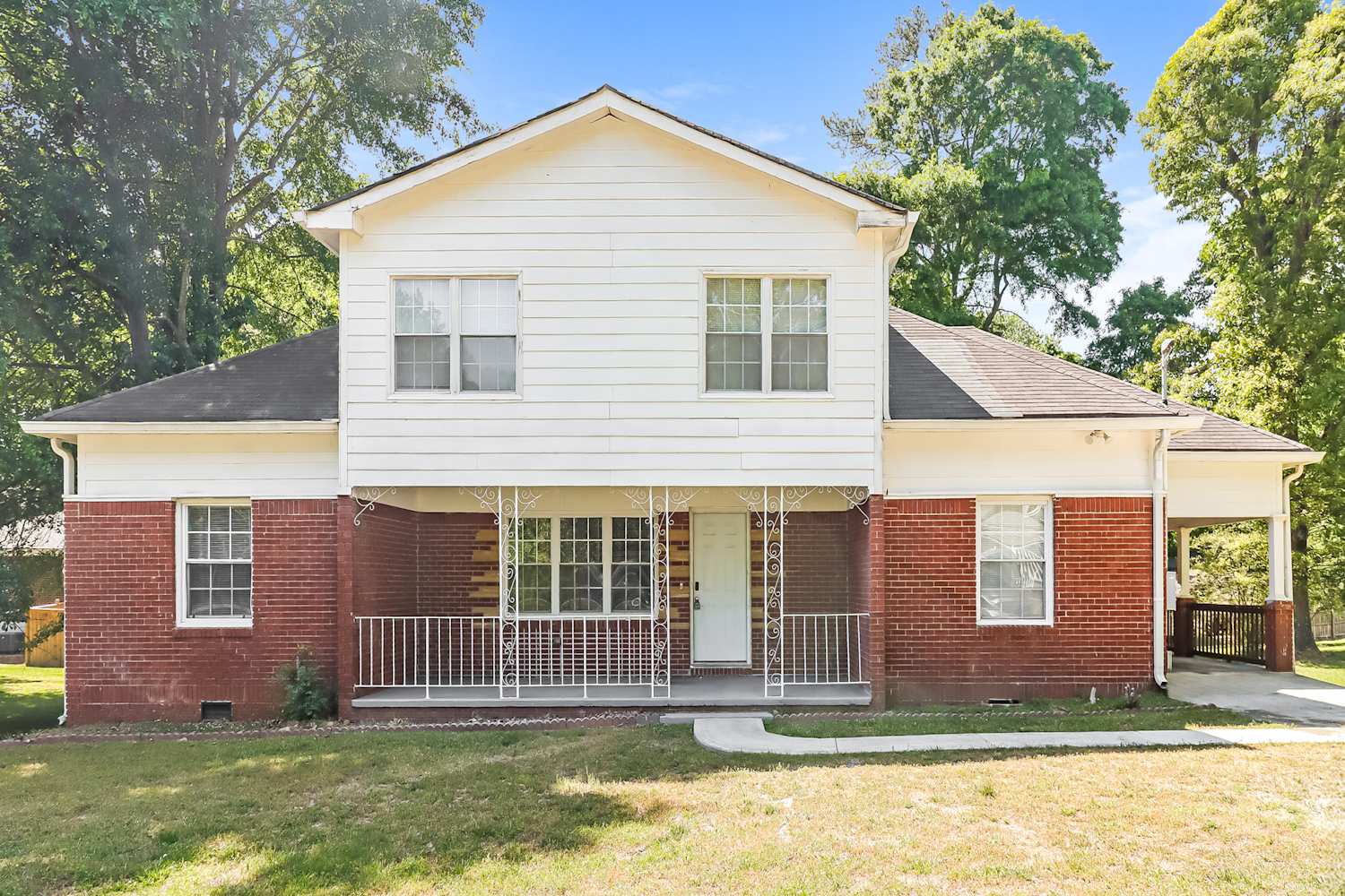 6323 Temple St photo 4