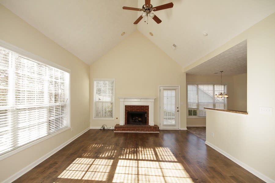 3170 Goldmist Dr photo 3