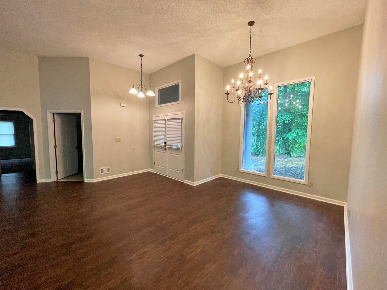 171 W Ridge Dr photo 5