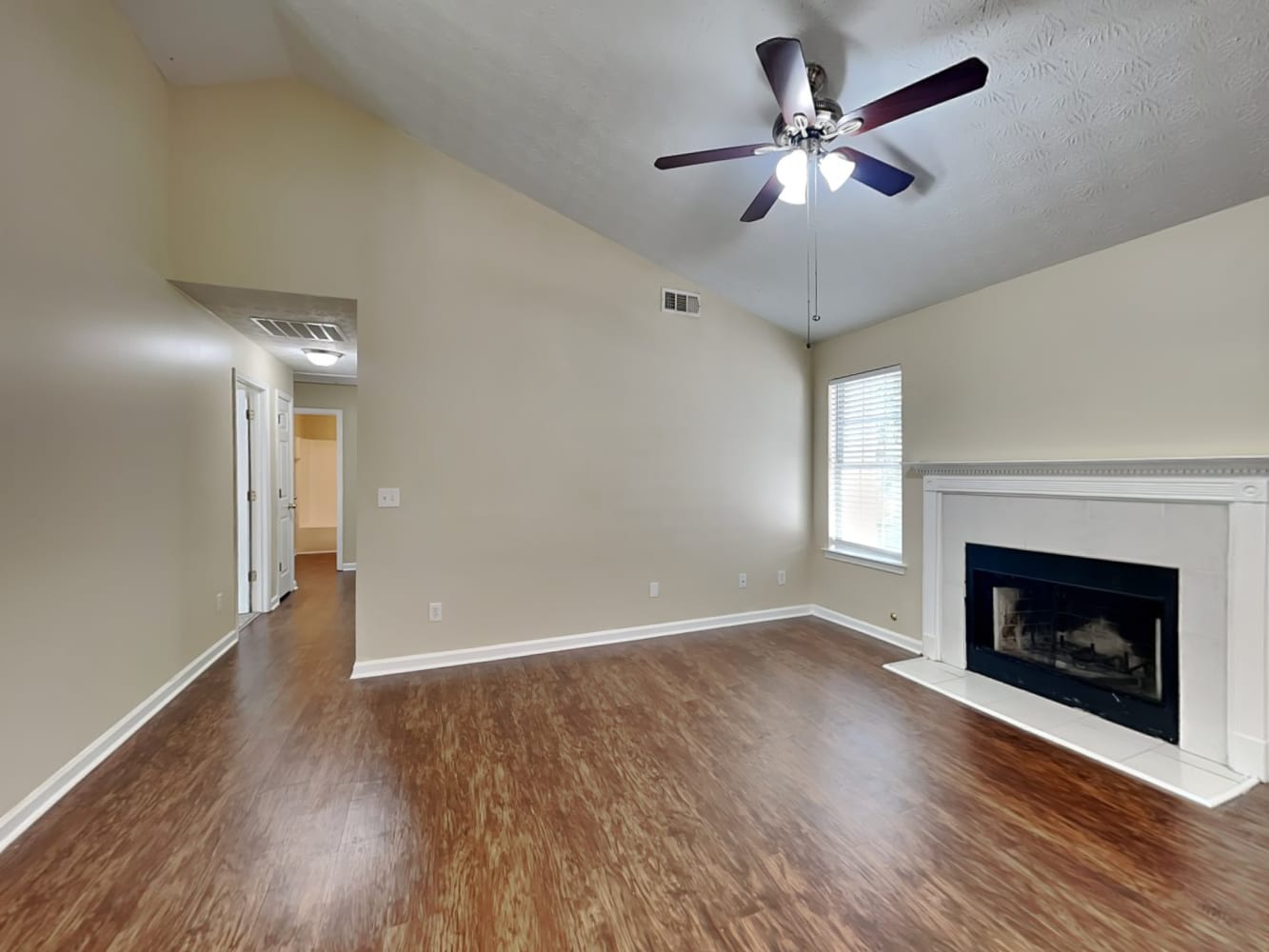 306 Brookside Dr photo 5