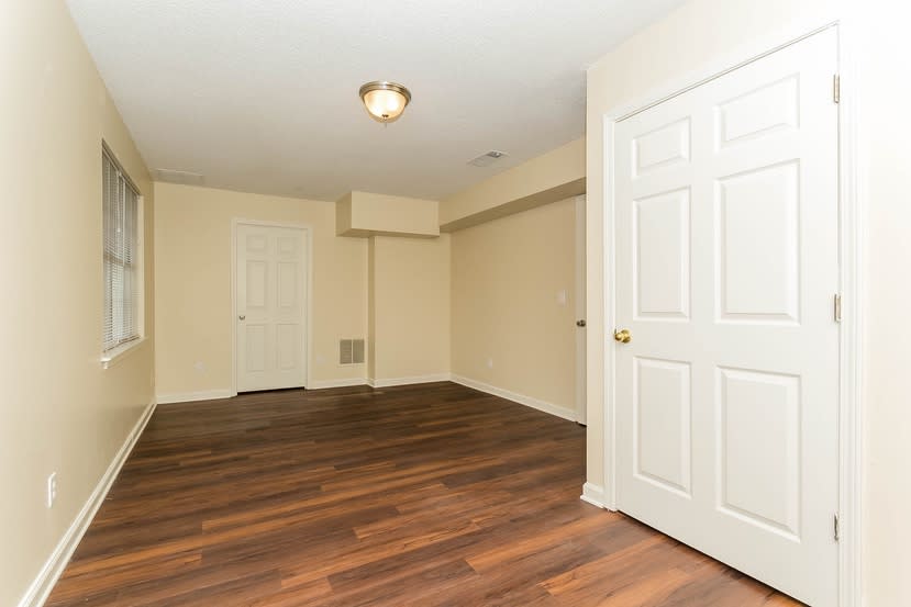 1131 Collyns Ct photo 4