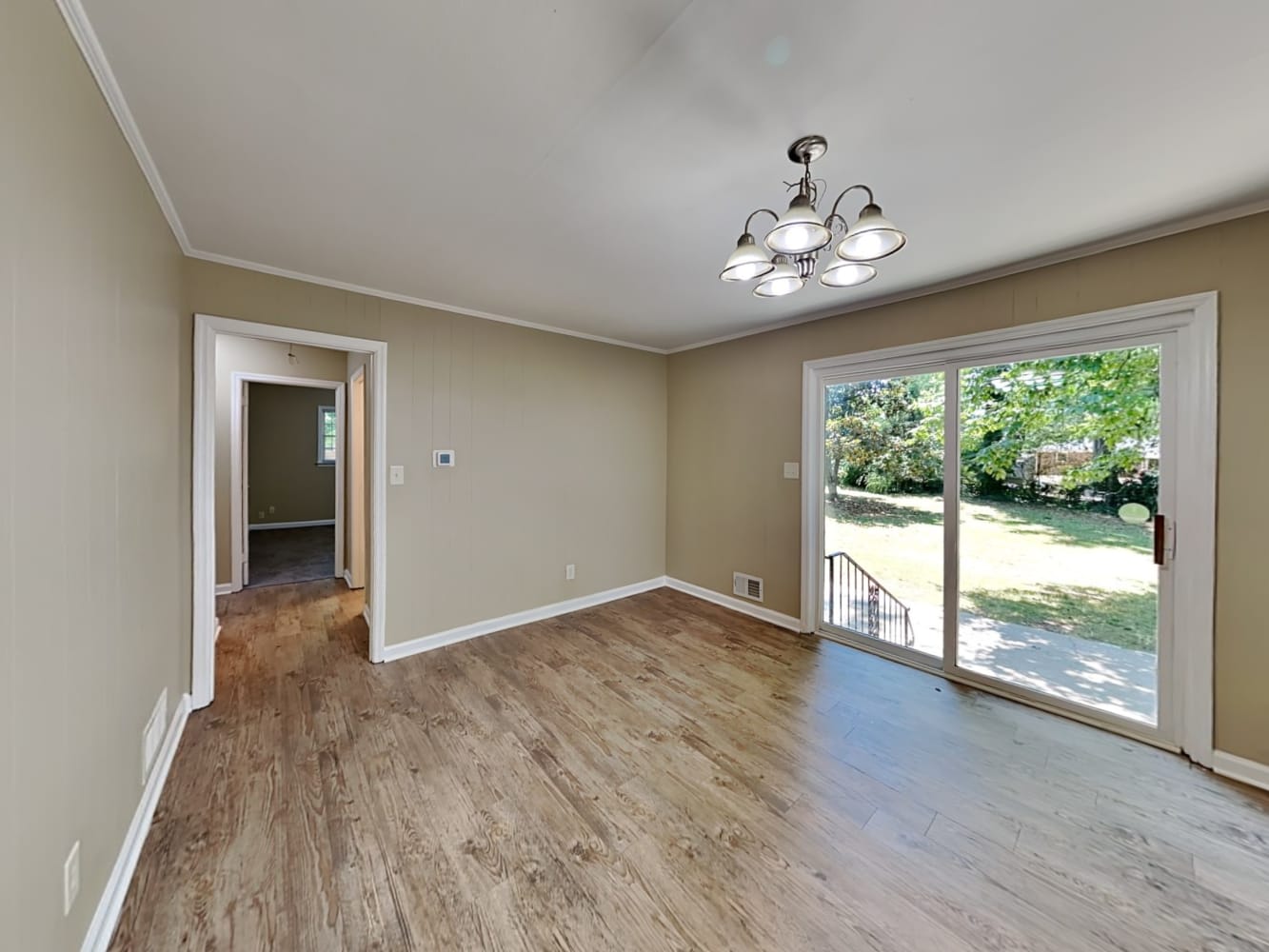1557 Virginia Pl photo 4