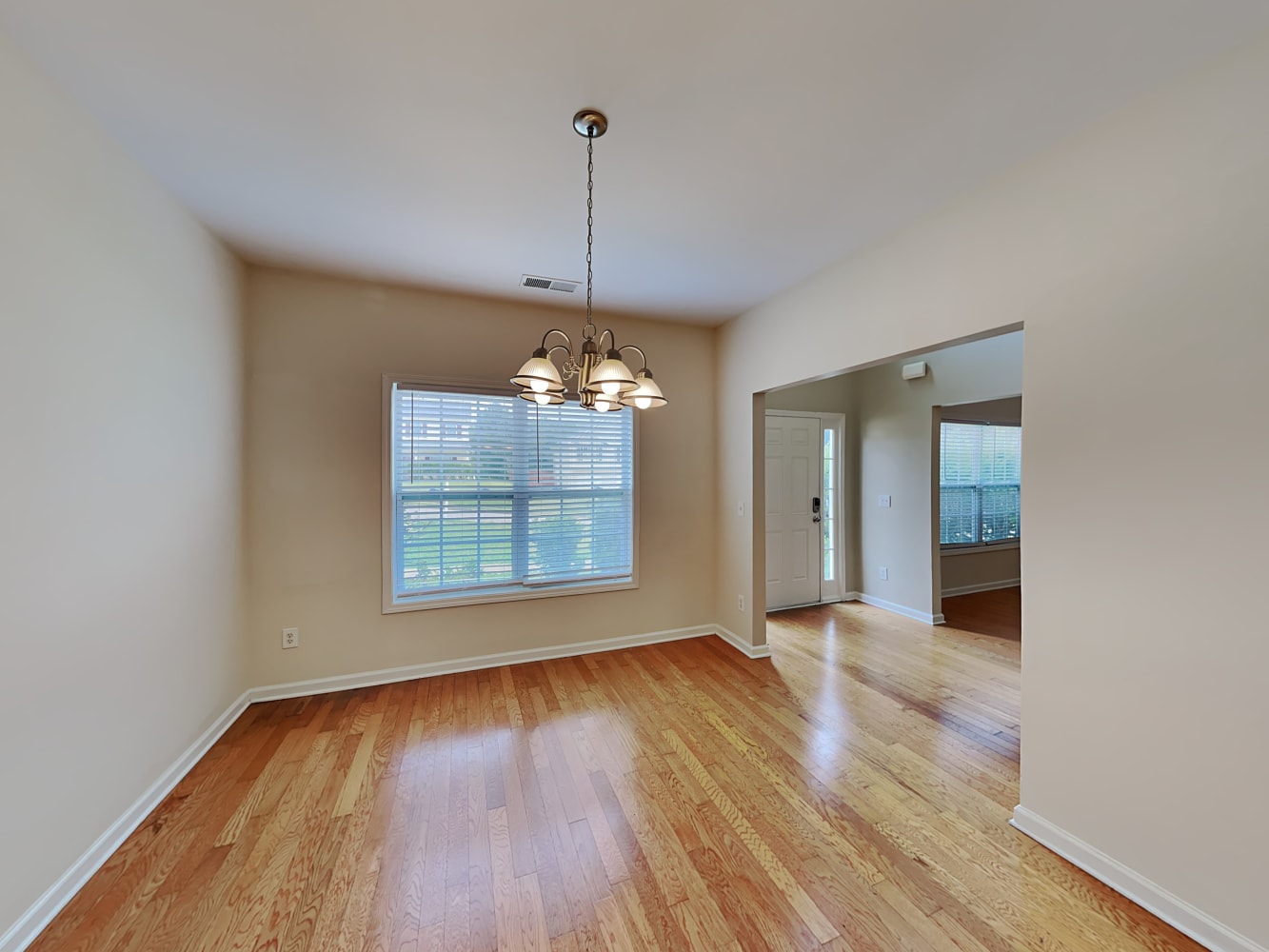 6541 Squire Pl photo 4