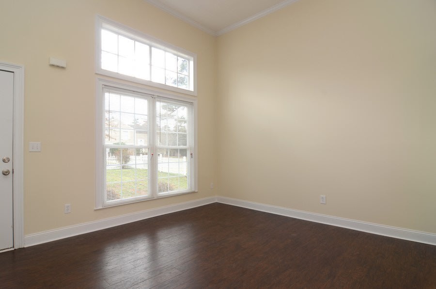 4061 Anvil Ct photo 2