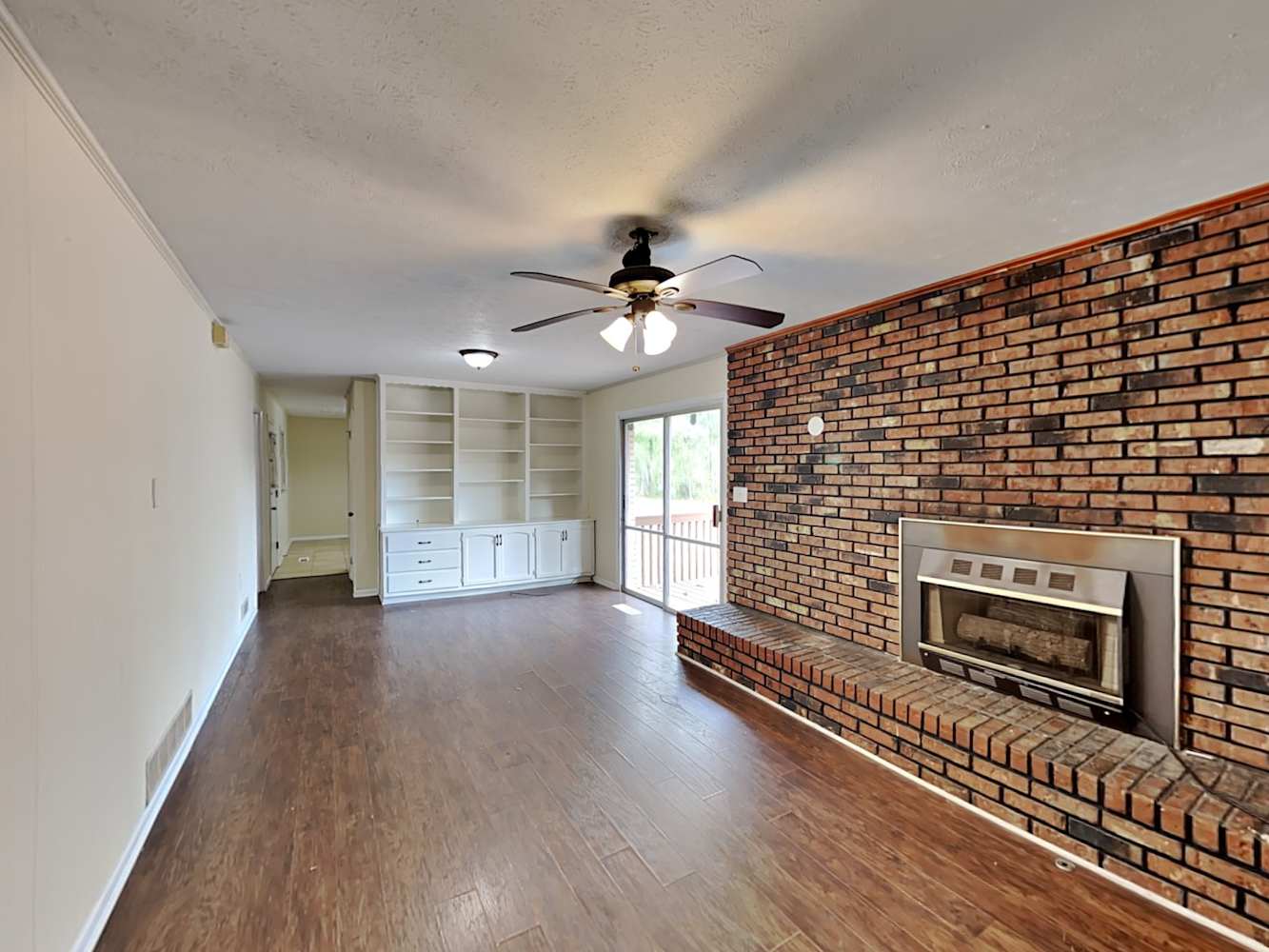 1628 Old Conyers Rd photo 4