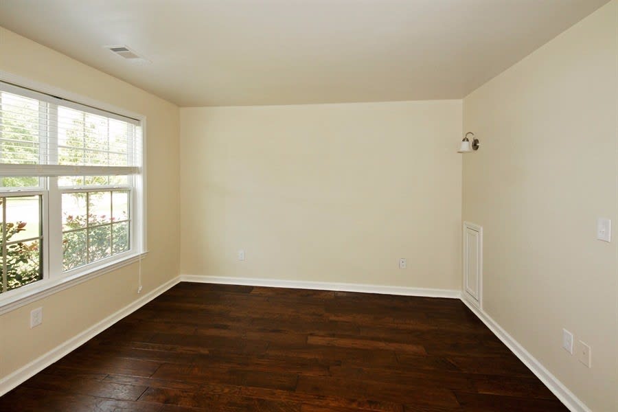 380 Running Fawn Dr photo 3