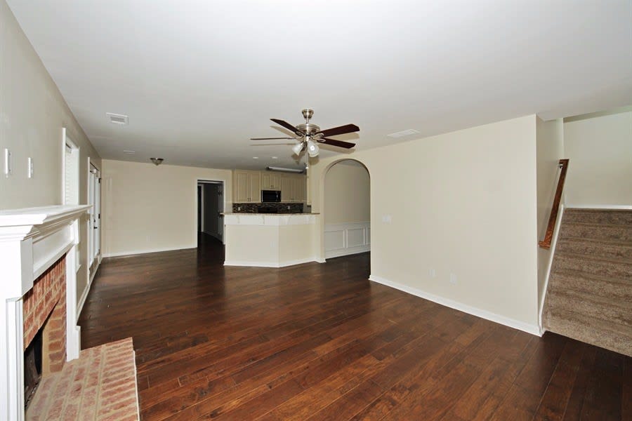 380 Running Fawn Dr photo 4