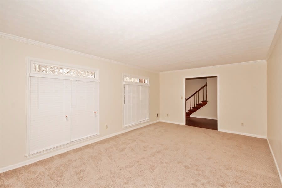 1480 Meadow Oak Dr photo 4