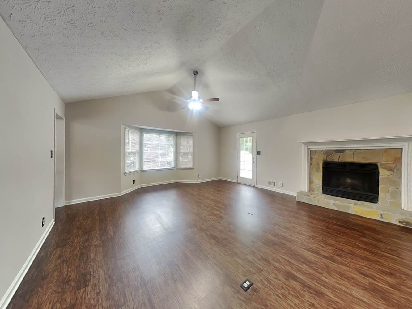 369 Oconee Ln photo 5