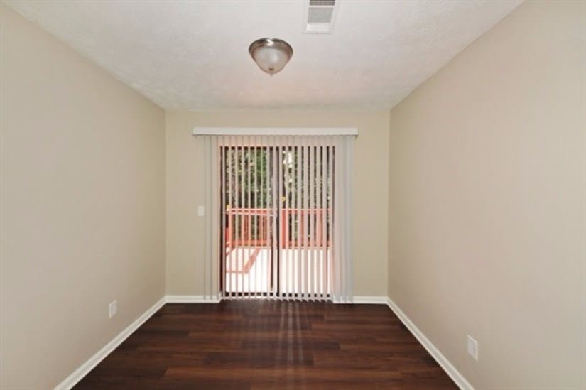 2399 Stonebridge Ln photo 3