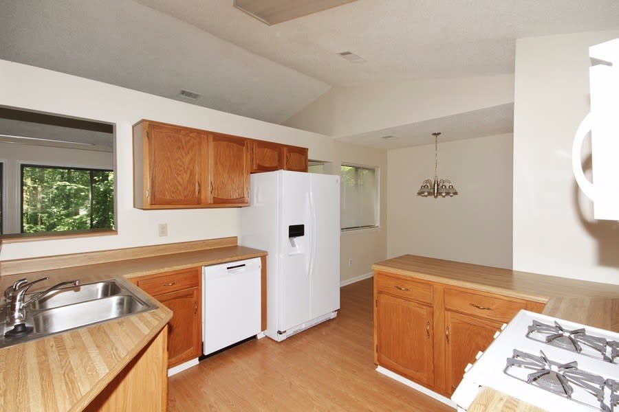 950 Laurel Mill Dr photo 5