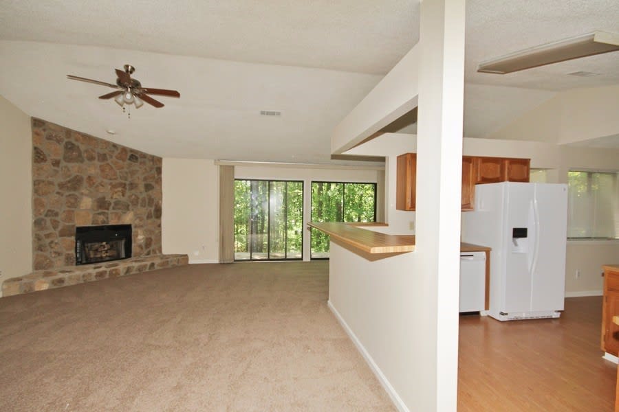 950 Laurel Mill Dr photo 3