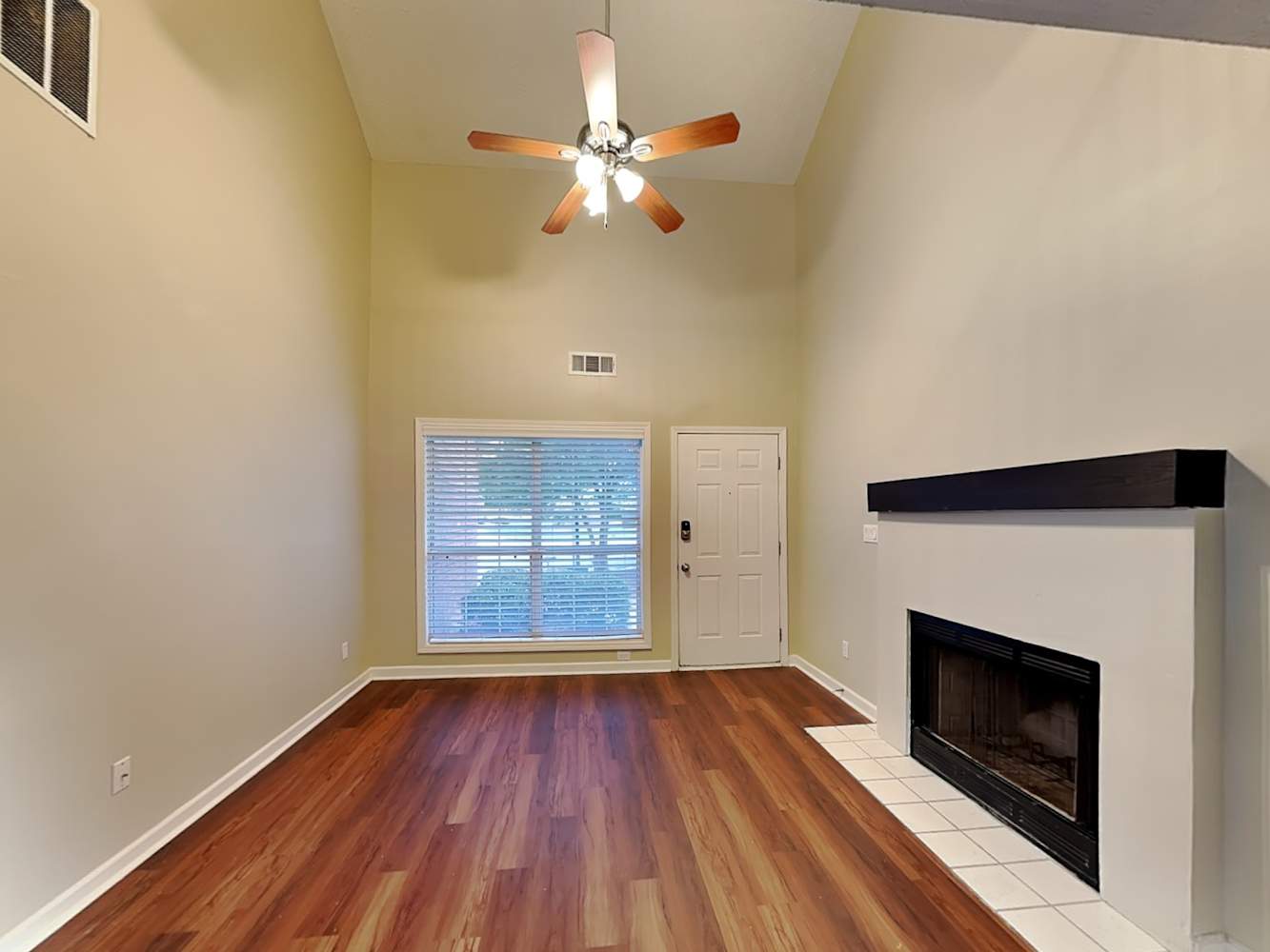 740 Avening Ct photo 5