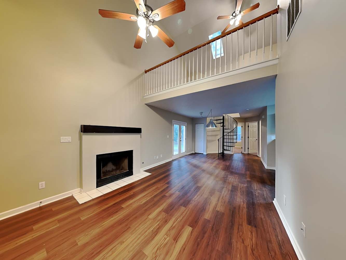740 Avening Ct photo 4