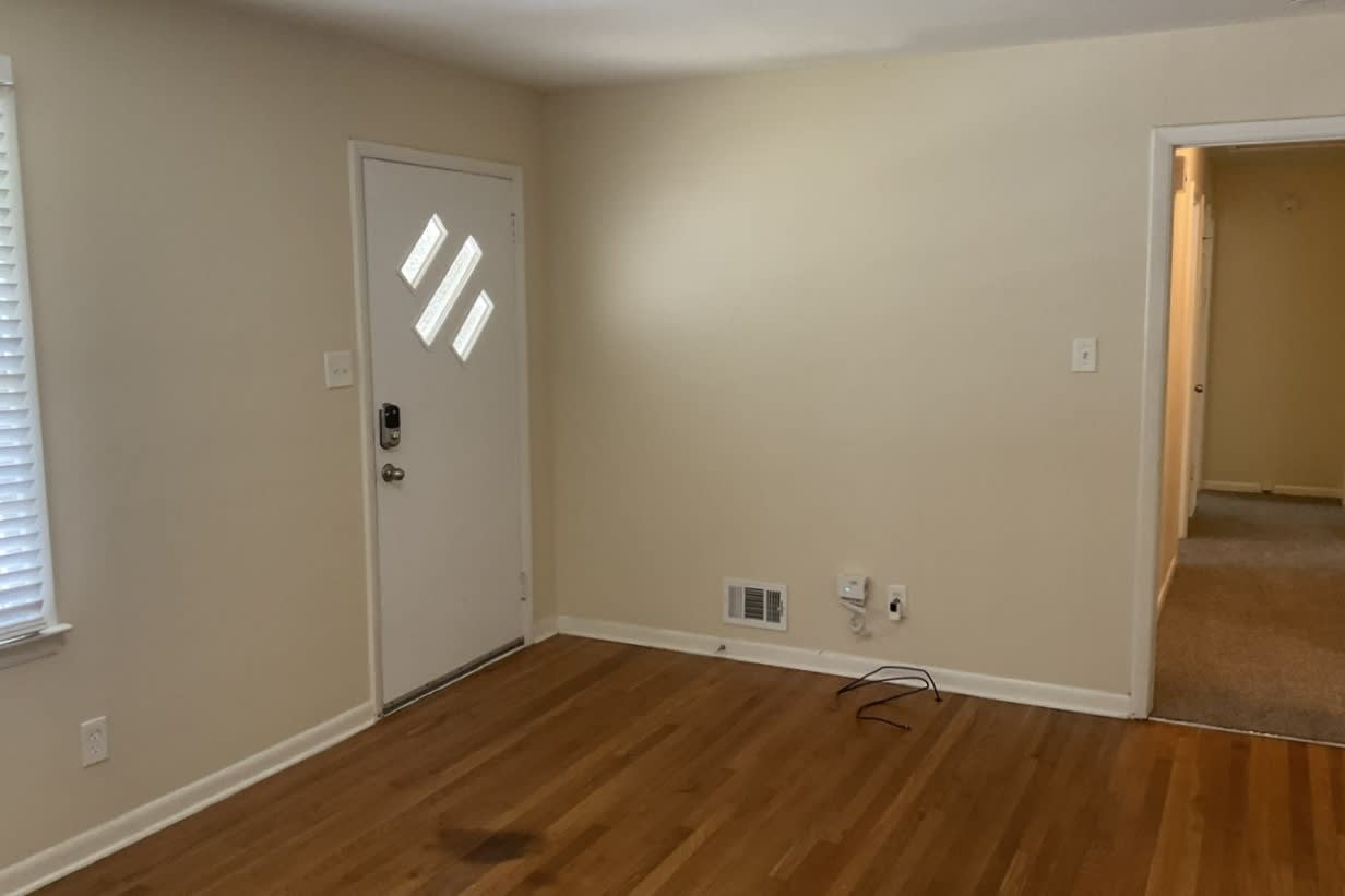 405 Jefferson Ave photo 3
