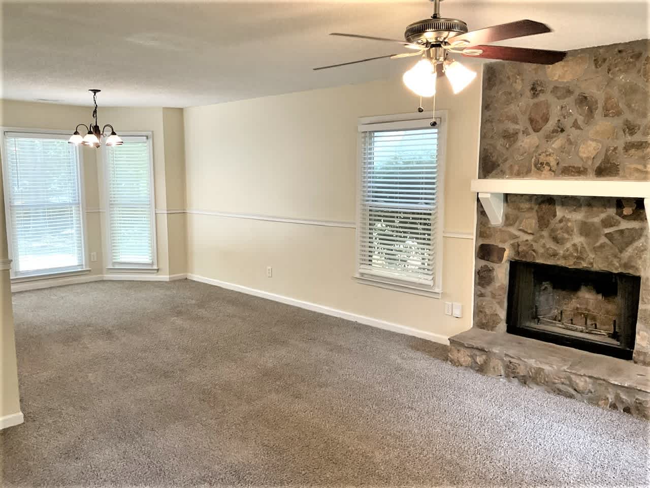 100 Pepperwood Dr photo 3