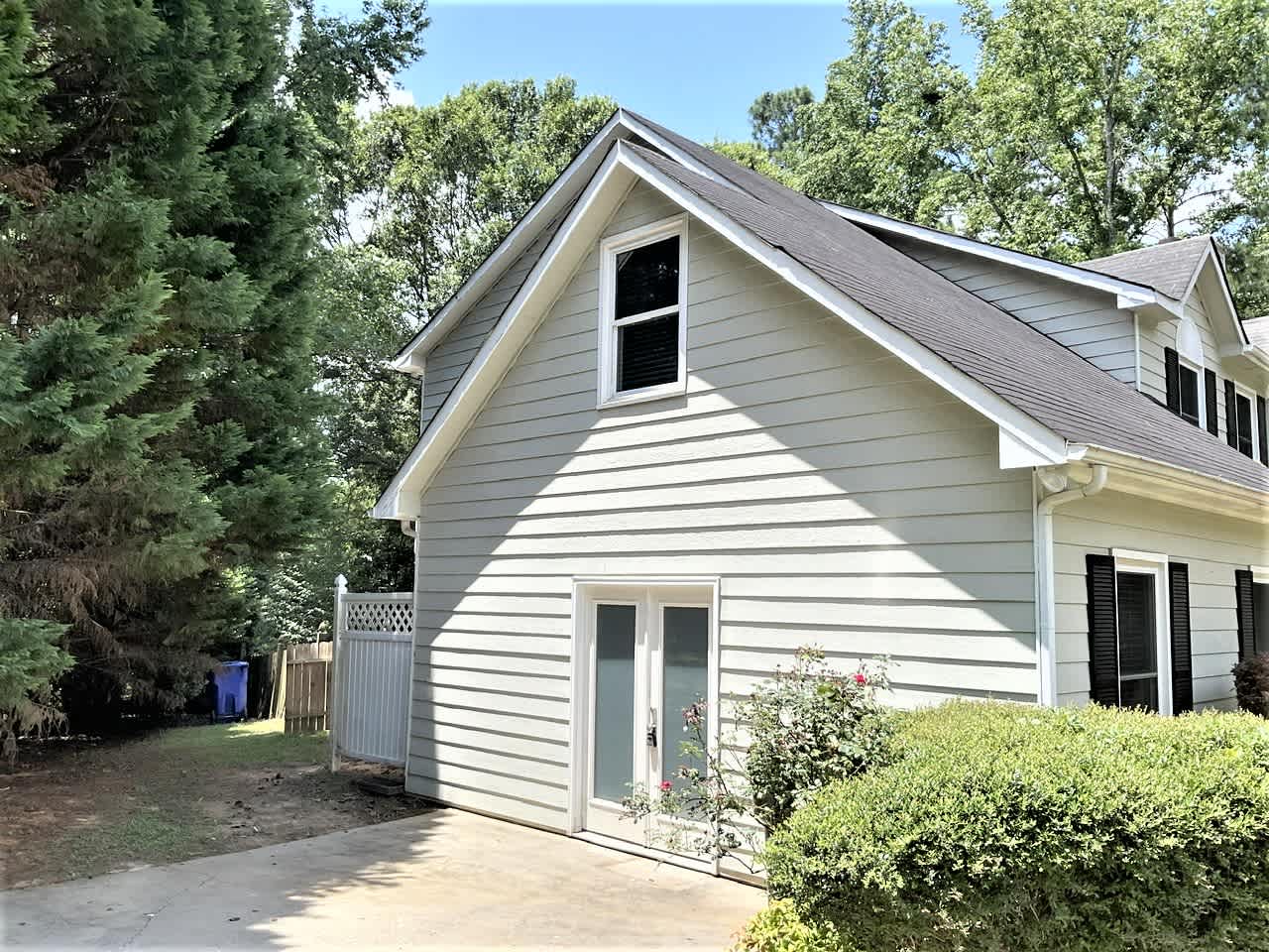 100 Pepperwood Dr photo 2
