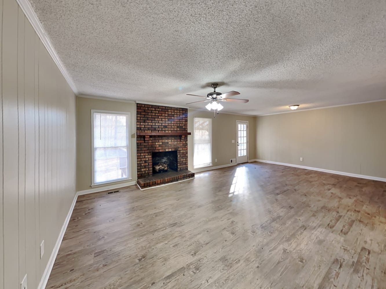 113 Fernbank Dr photo 5