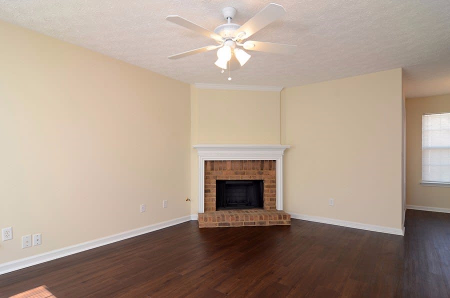8119 Valley Ridge Dr photo 2