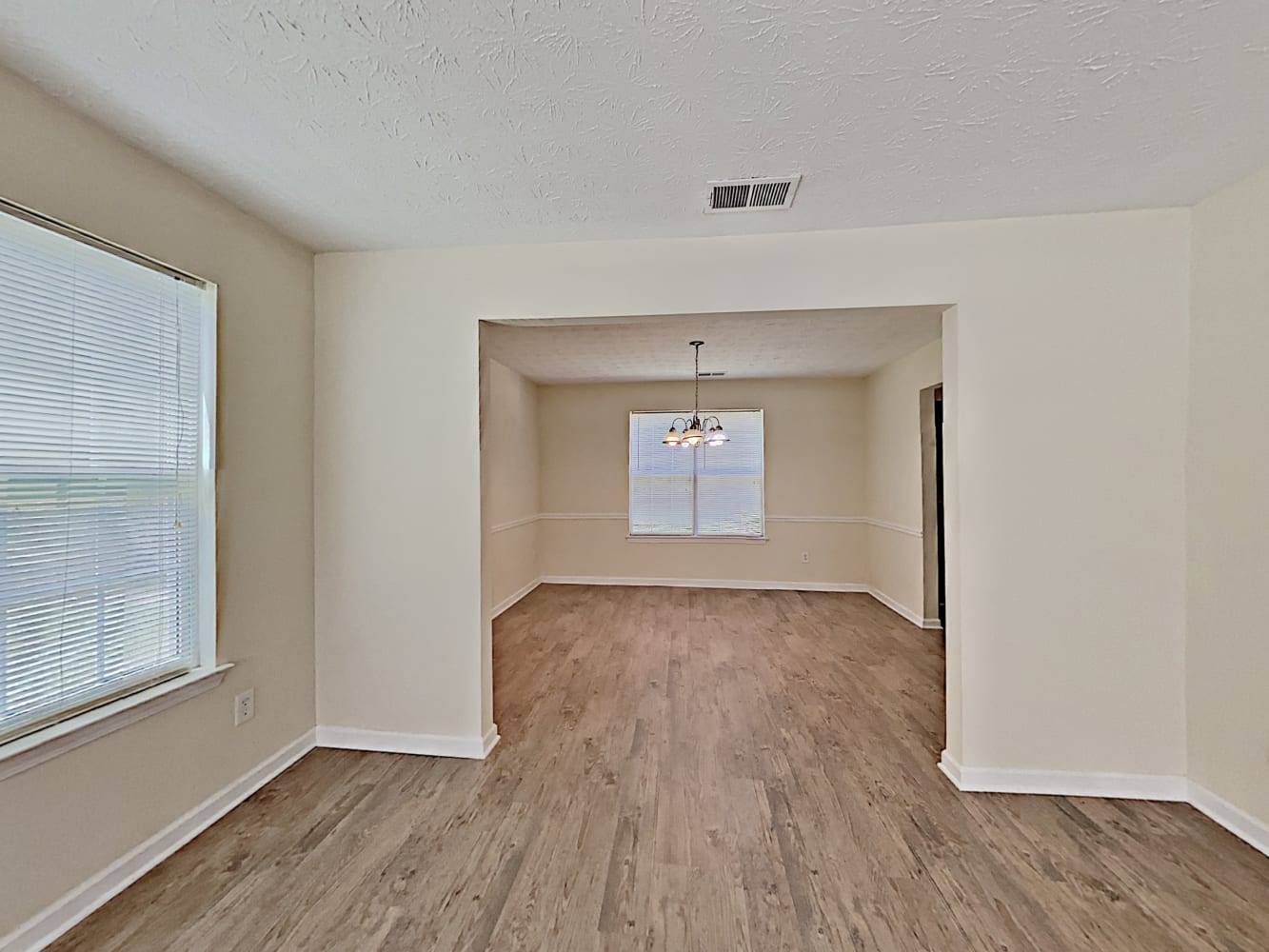 2802 Crestworth Ln photo 5
