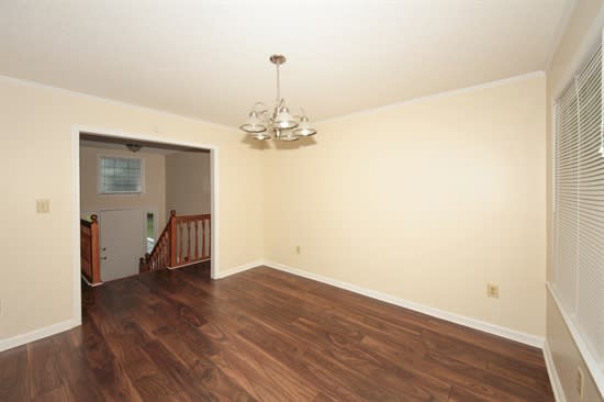 686 Holland Rd photo 3