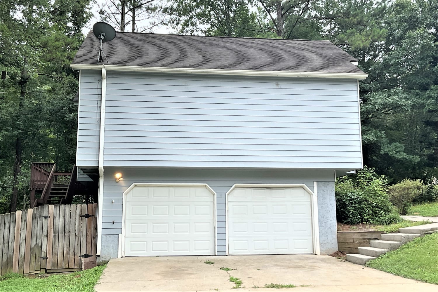 686 Holland Rd photo 2