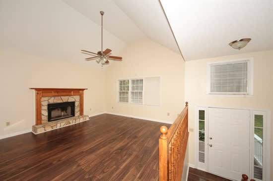 686 Holland Rd photo 4