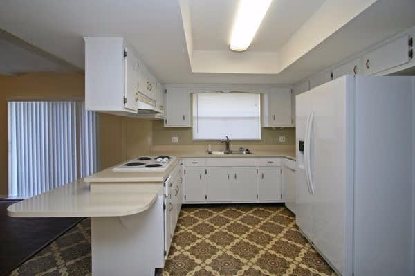 959 Apple Ln photo 3