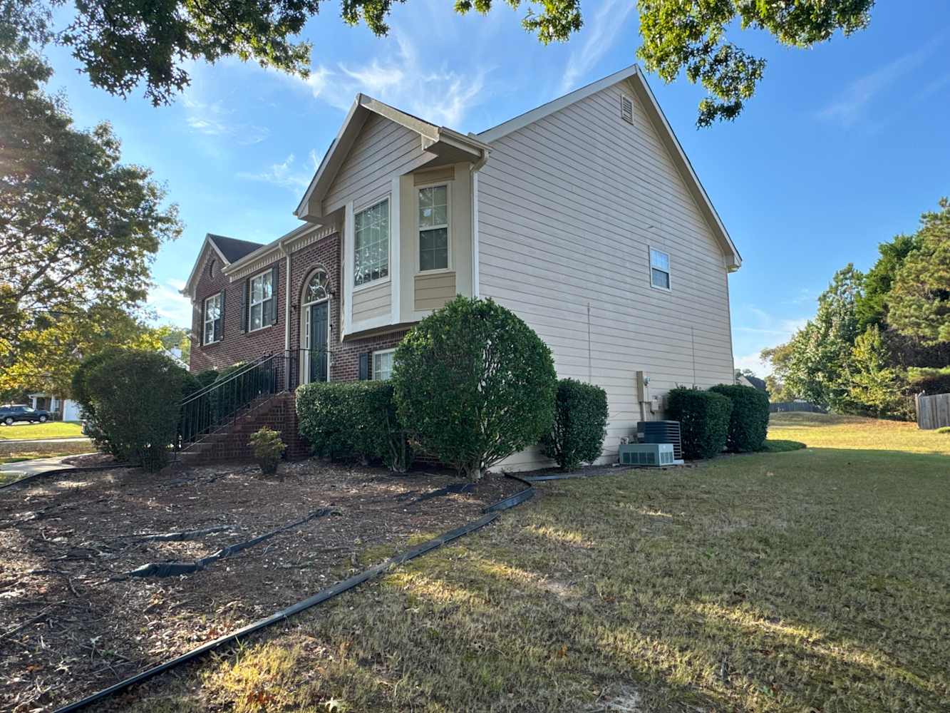 961 Rolling Meadows Dr photo 3