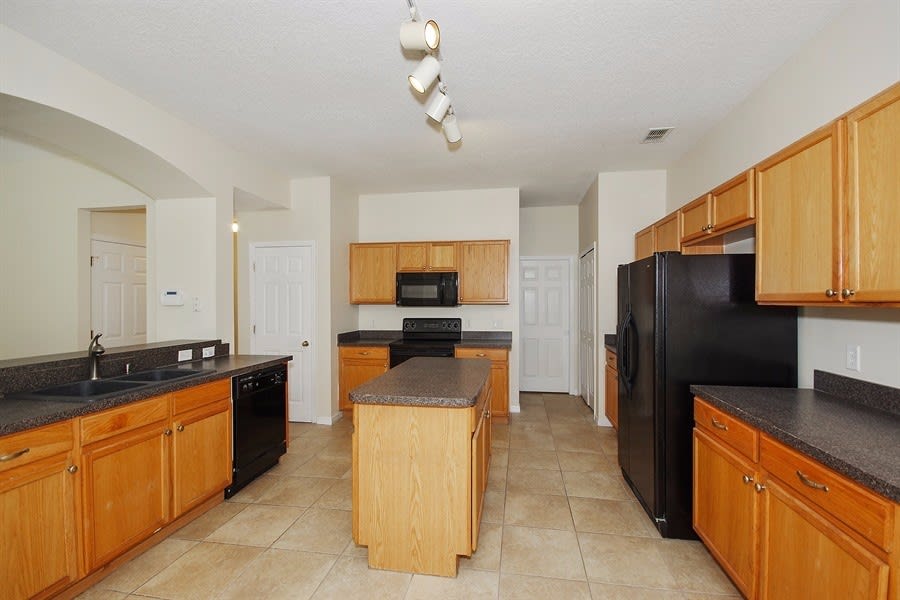 2781 Plumberry Ave photo 5