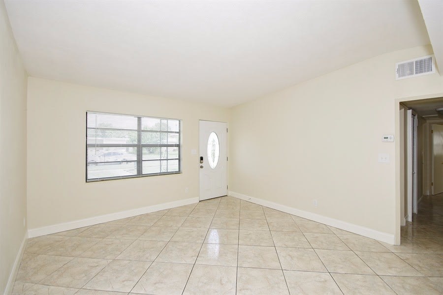 7034 Pender Way photo 2