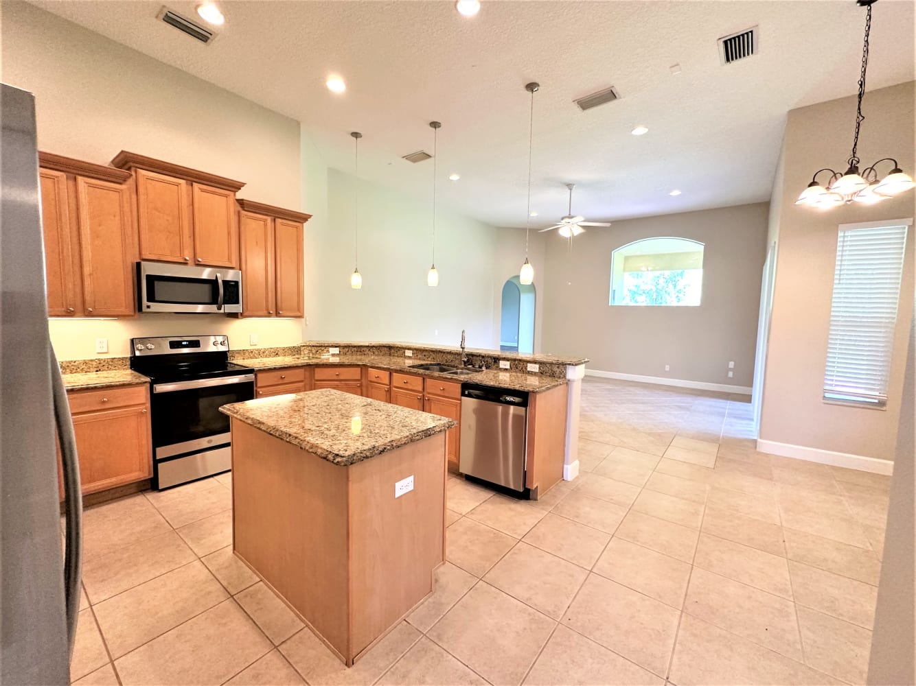 18047 Cadence St photo 5