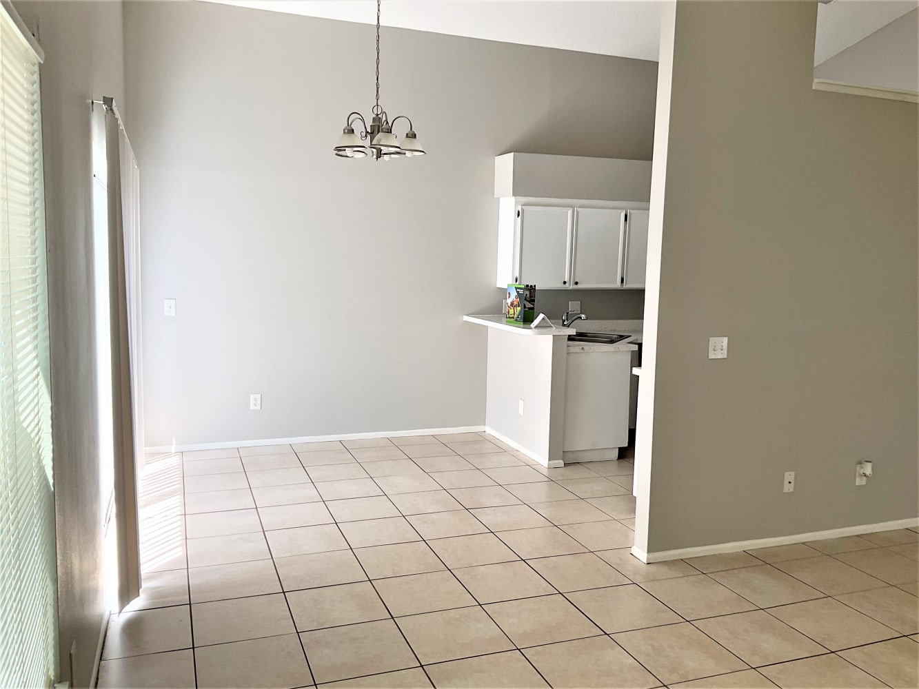 2900 Talladega Dr photo 4