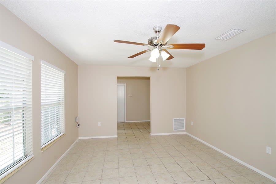 2 Juniper Ln photo 3