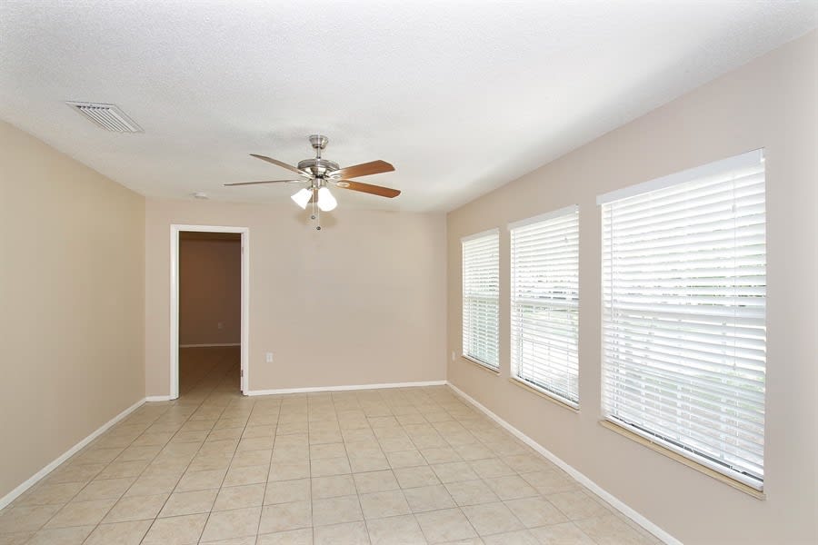 2 Juniper Ln photo 2